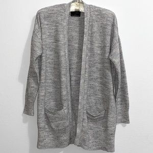 ABERCROMBIE & FITCH 100% Cotton Cardigan Sweater.